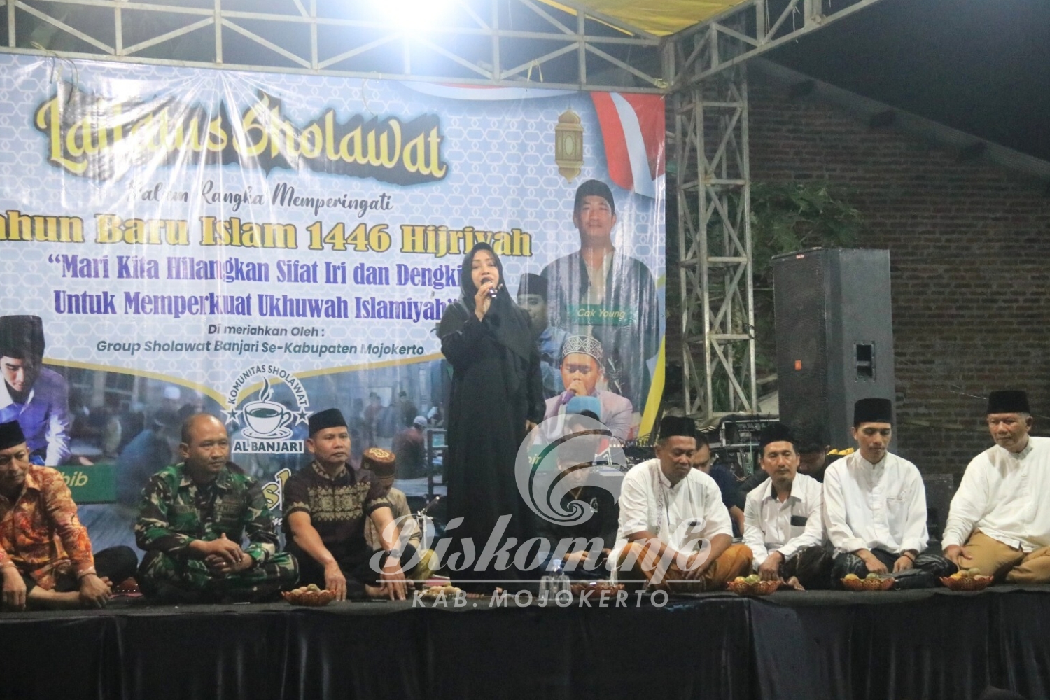 Bupati Mojokerto Hadiri Lailtus Shalawat di Desa Ngingasrembyong, Sooko