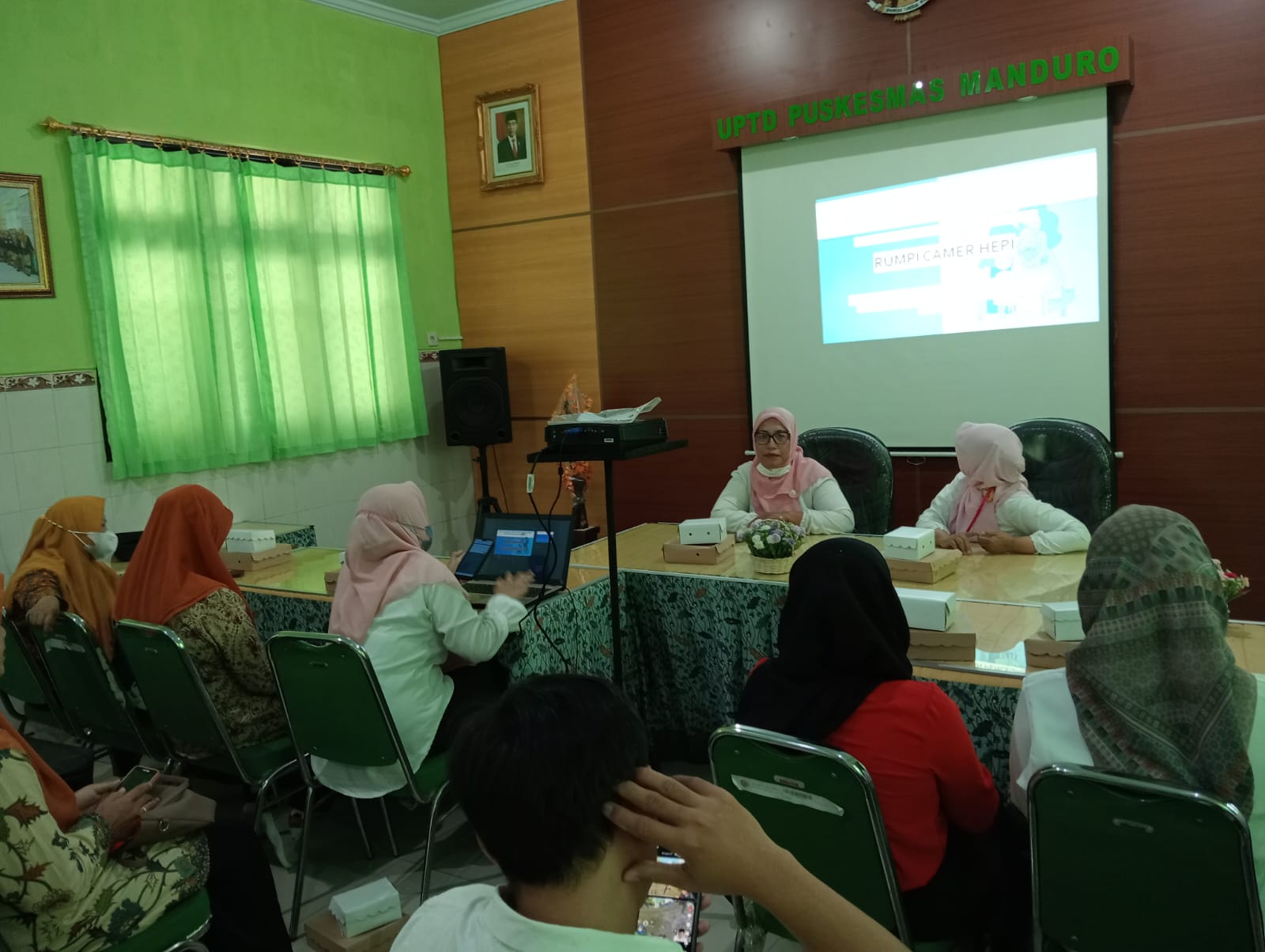 RAPAT PERTEMUAN KOORDINASI DENGAN OPD ATAU PERANGKAT DESA TENTANG P4K