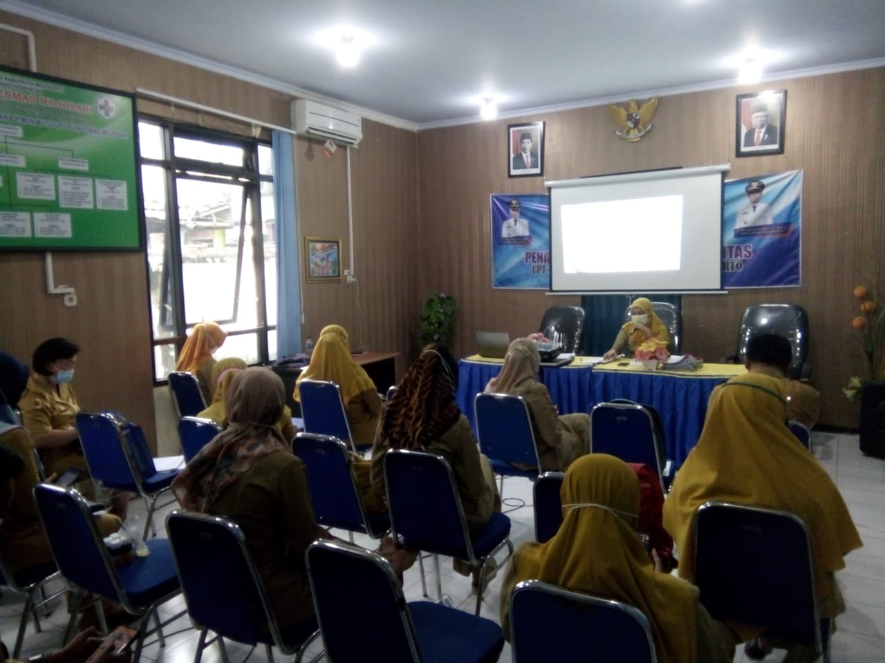 Rapat staf bulan Juni 2021